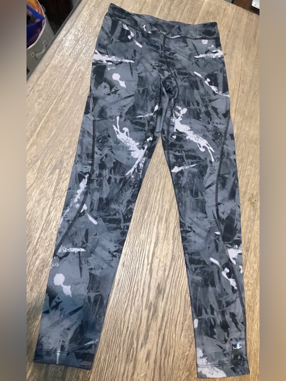 Black & Gray Abstract Print Workout Leggings, Size Small